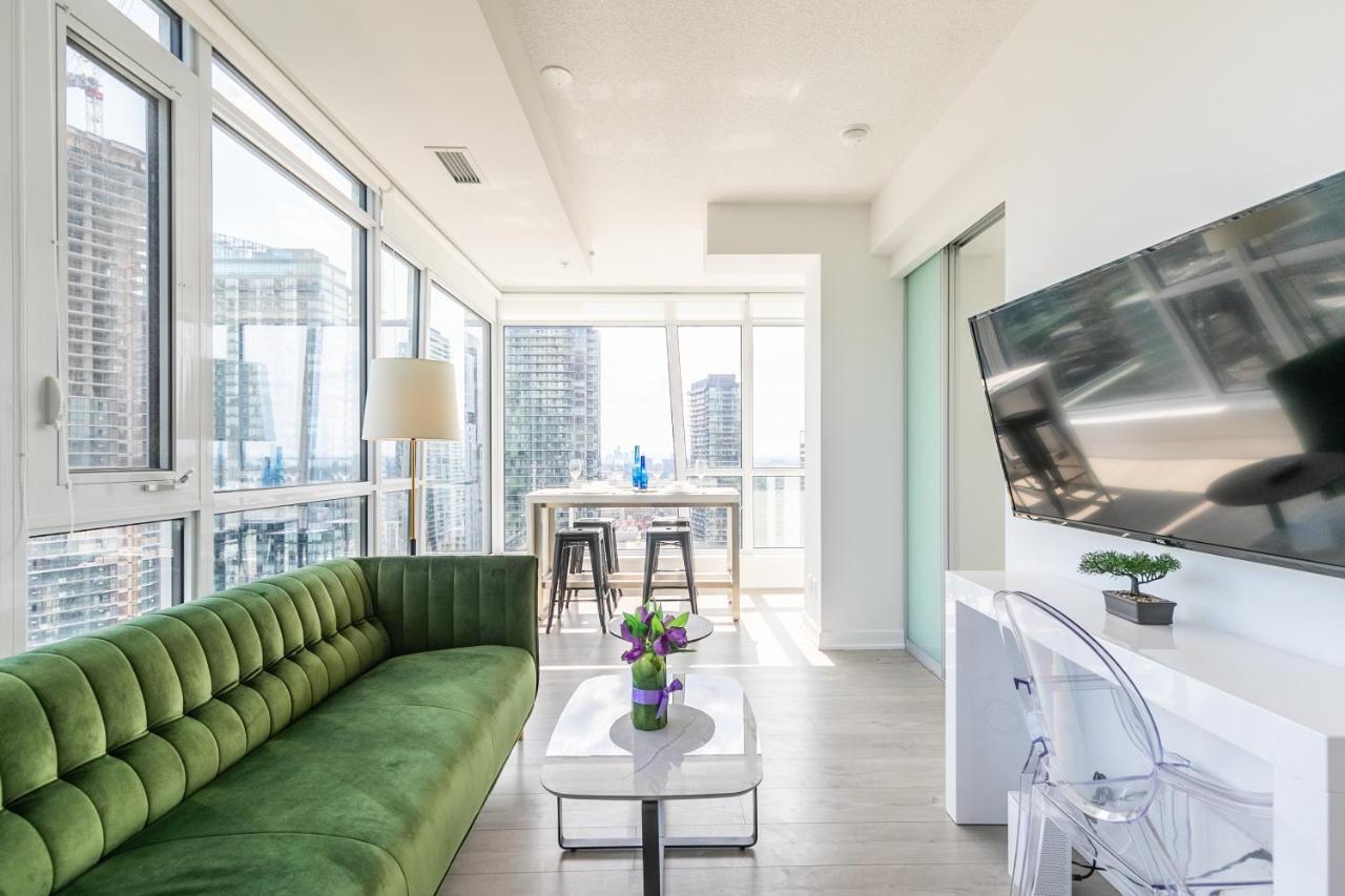 Luxury 2 Bedroom In The Heart Of Entertainment District W/ Cn Tower View Toronto Esterno foto