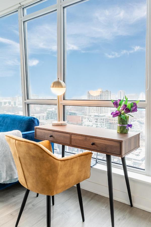 Luxury 2 Bedroom In The Heart Of Entertainment District W/ Cn Tower View Toronto Esterno foto