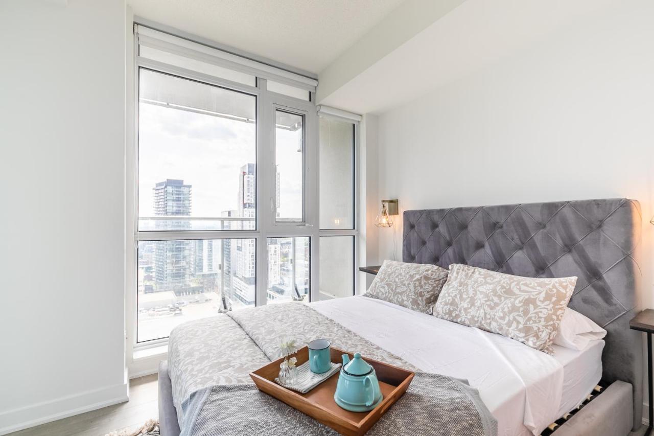 Luxury 2 Bedroom In The Heart Of Entertainment District W/ Cn Tower View Toronto Esterno foto