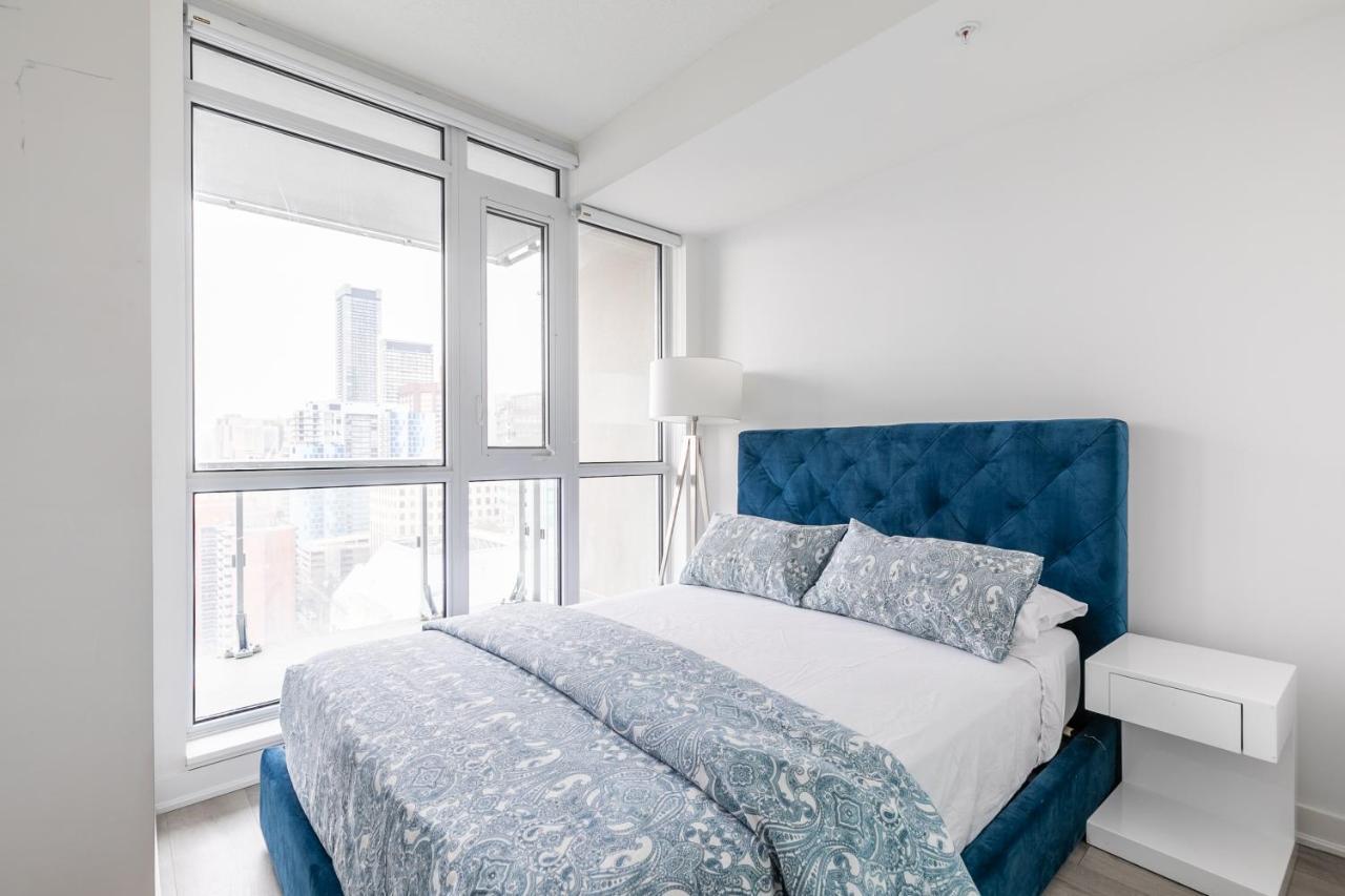 Luxury 2 Bedroom In The Heart Of Entertainment District W/ Cn Tower View Toronto Esterno foto